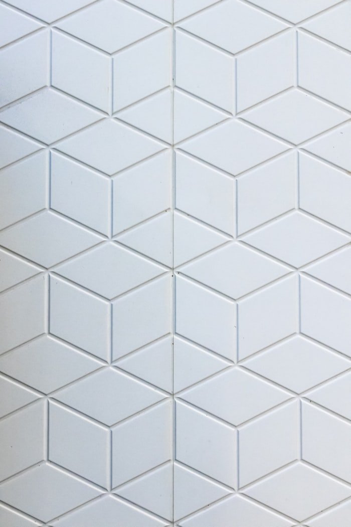 Réalisation KM BAT : faïence et habillage mural salle de bain